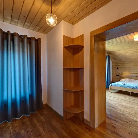 5 стефанія Chalet