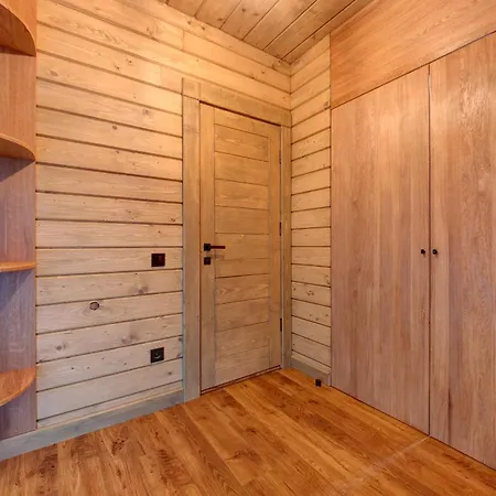 5 стефанія Chalet Mykulychyn