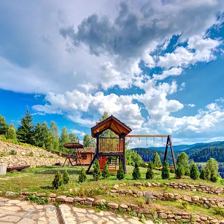 5 стефанія Chalet Mykulychyn